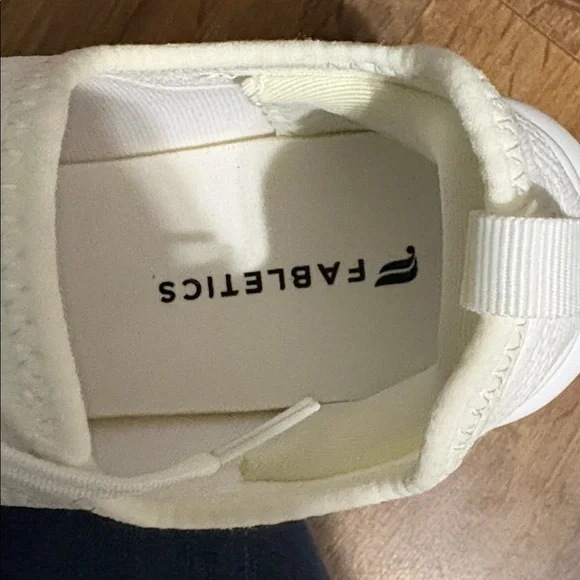 Fabletics athletic shoes - Picture 6 of 7
